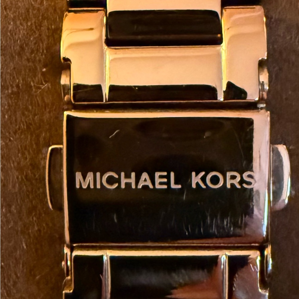NWOT Michael Kors Lauryn Crystal Quartz Black Dial watch MK-3723 - Picture 14 of 14